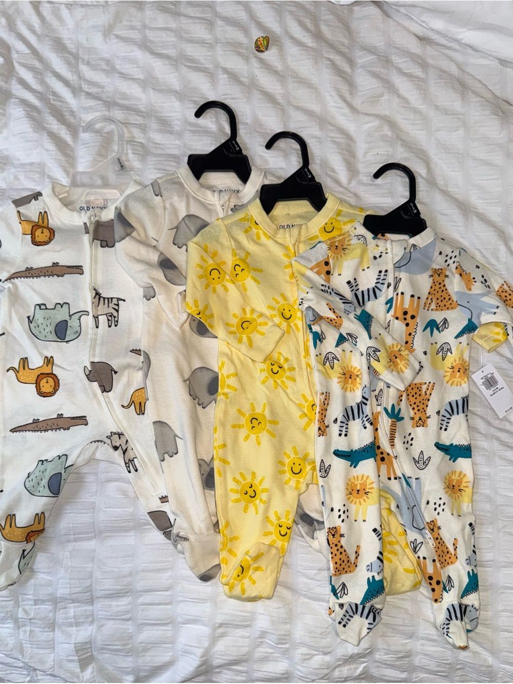 Old Navy Baby Boy Lot of 4 Outfit 0-3M Print 100% Cotton One-Piece NEW !